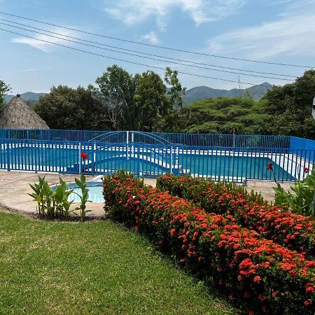 Finca La Pola Жирардо Екстер'єр фото